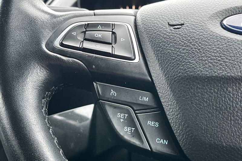 Used Ford Kuga 2017 for sale - 77063998: Photo 32