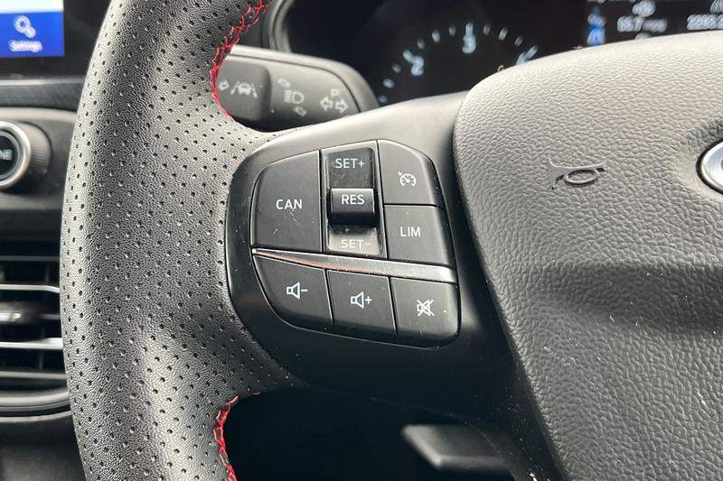 Used Ford Focus 2021 for sale - 76703269: Photo 32