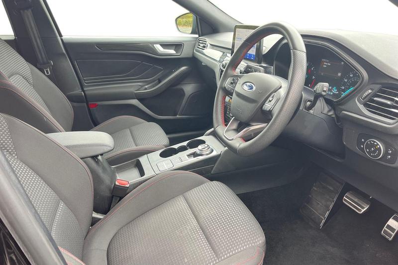 Used Ford Focus 2021 for sale - 76703269: Photo 9