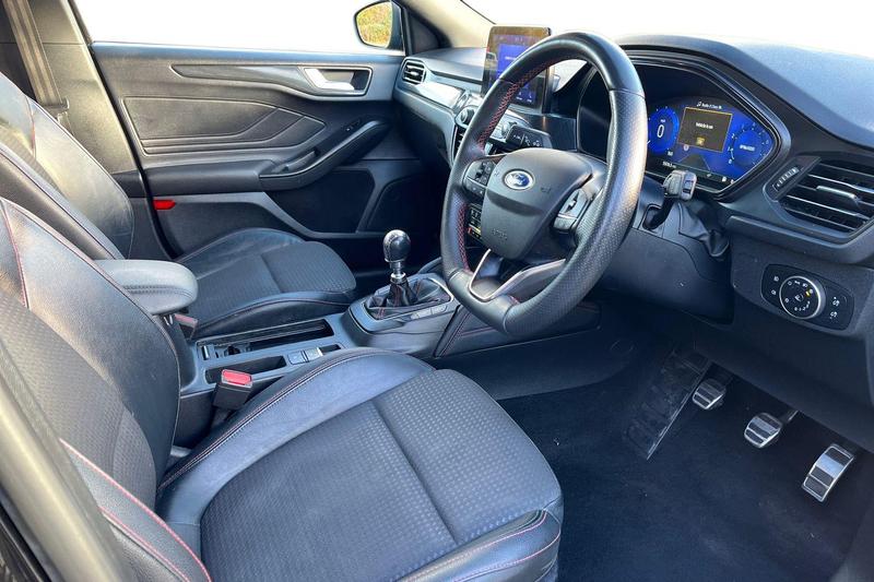 Used Ford Focus 2021 for sale - 76703272: Photo 9