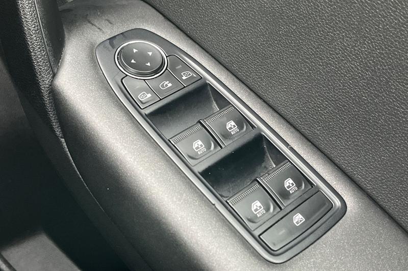 Used Renault Captur 2024 for sale - 76545397: Photo 16