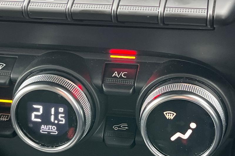 Used Renault Captur 2024 for sale - 76545397: Photo 27