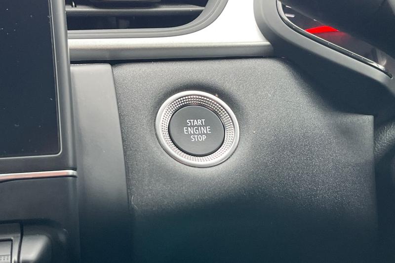 Used Renault Captur 2024 for sale - 76545397: Photo 30