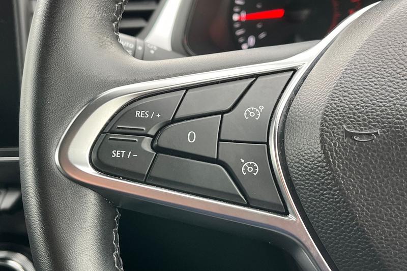 Used Renault Captur 2024 for sale - 76545397: Photo 32