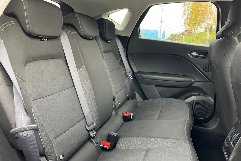 Used Renault Captur 2024 for sale - 76545397: Photo 37