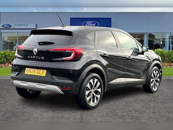 Used Renault Captur 2024 for sale - 76545397: Photo