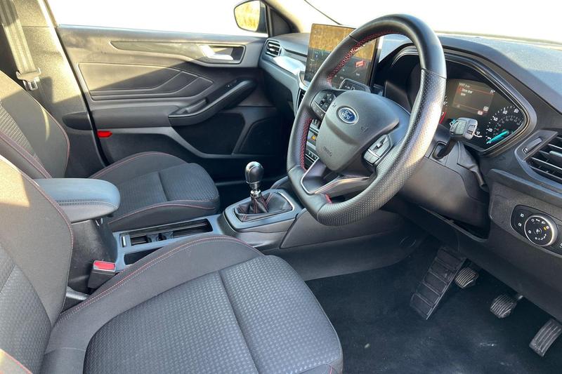 Used Ford Focus 2023 for sale - 76908569: Photo 9