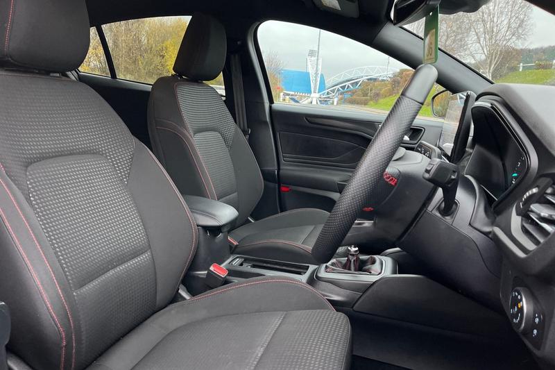 Used Ford Focus 2023 for sale - 76819242: Photo 17