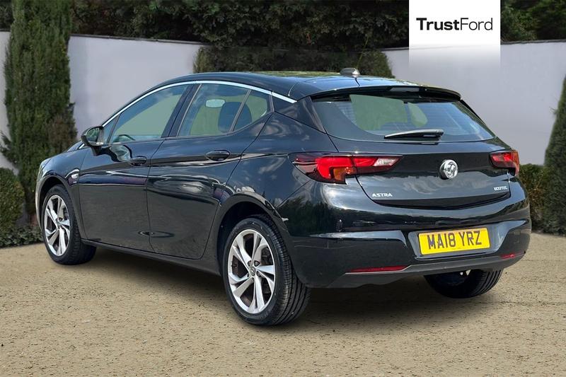 Used Vauxhall Astra 2018 for sale - 76452888: Photo 2