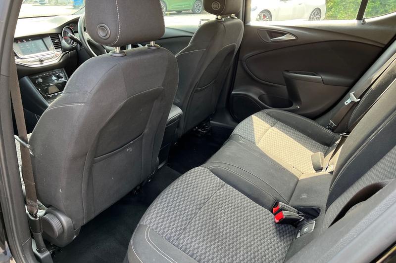 Used Vauxhall Astra 2018 for sale - 76452888: Photo 36