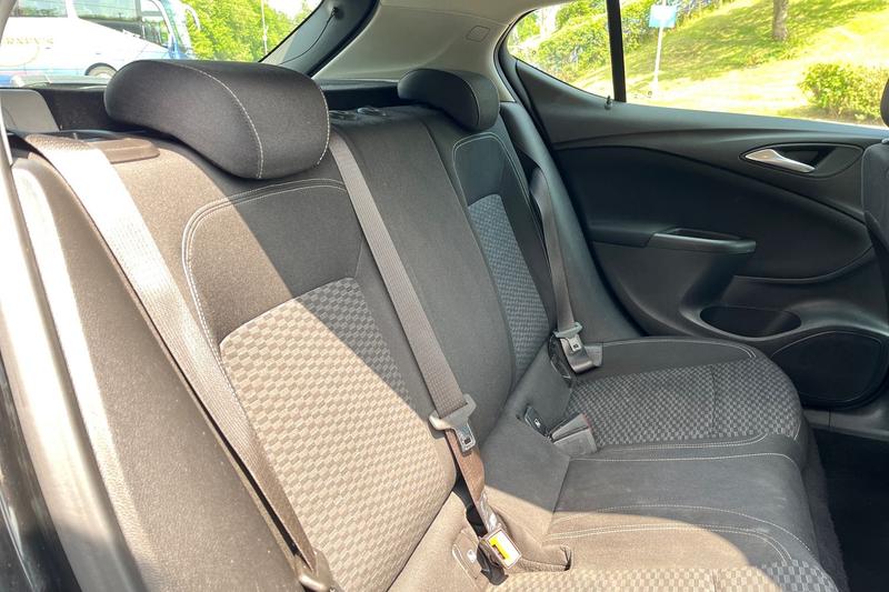 Used Vauxhall Astra 2018 for sale - 76452888: Photo 37