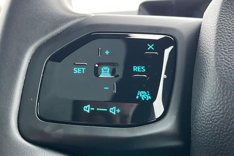 Used Ford Explorer 2024 for sale - 75048819: Photo 32