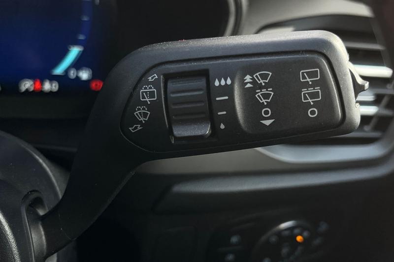 Used Ford Focus 2023 for sale - 76895352: Photo 15