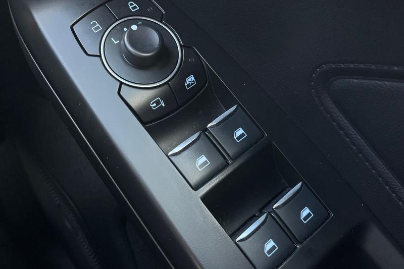 Used Ford Focus 2023 for sale - 76895352: Photo 16