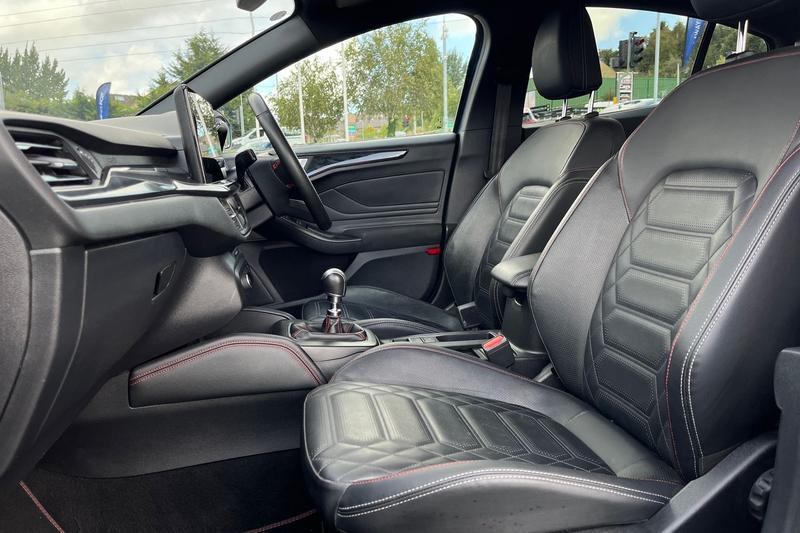 Used Ford Focus 2023 for sale - 76895352: Photo 19