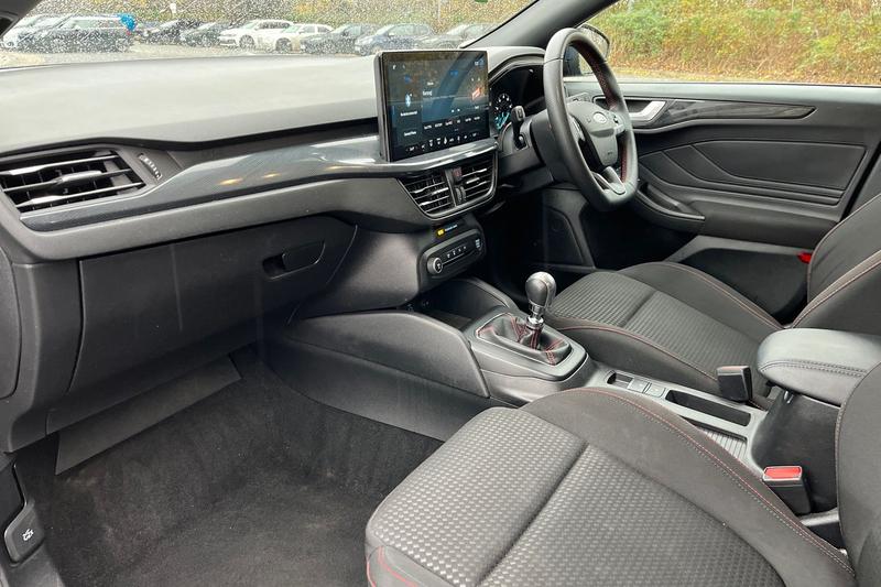 Used Ford Focus 2023 for sale - 76819235: Photo 18