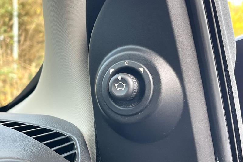 Used Ford Ka+ 2018 for sale - 76486508: Photo 31