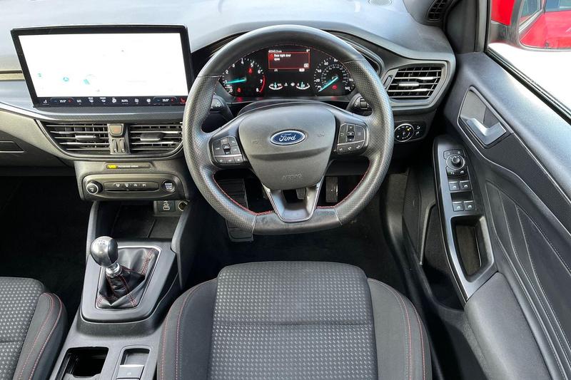 Used Ford Focus 2023 for sale - 76862505: Photo 11