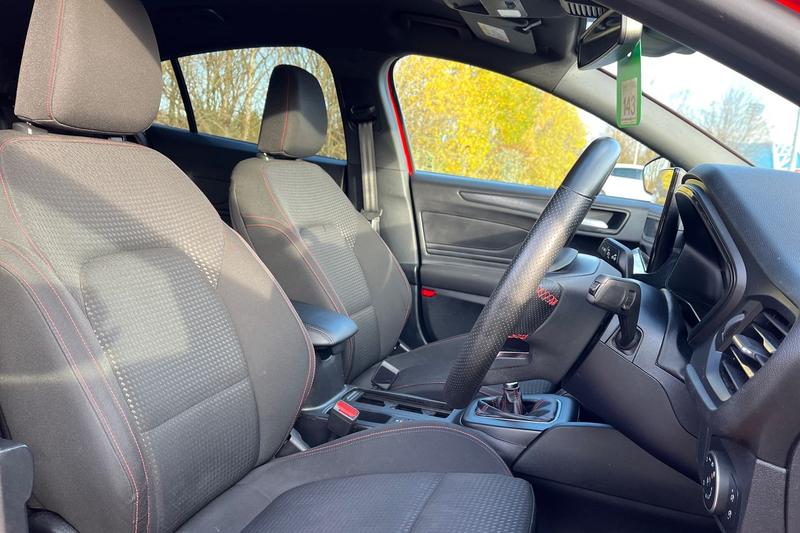 Used Ford Focus 2023 for sale - 76862505: Photo 17