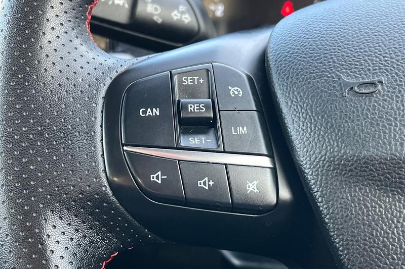 Used Ford Focus 2023 for sale - 76862505: Photo 32