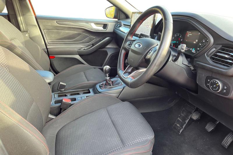 Used Ford Focus 2023 for sale - 76862505: Photo 9