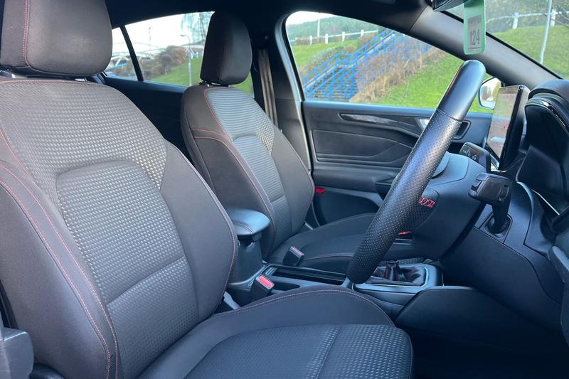 Used Ford Focus 2023 for sale - 76862513: Photo 17