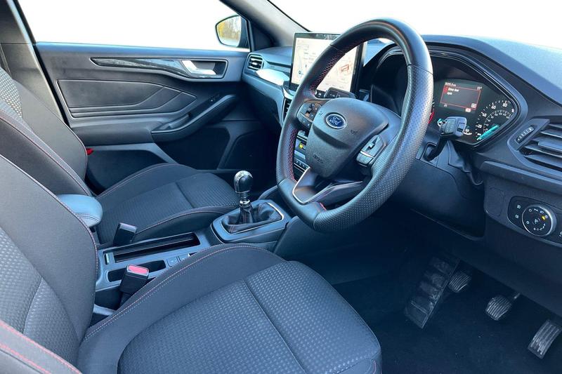 Used Ford Focus 2023 for sale - 76862513: Photo 9