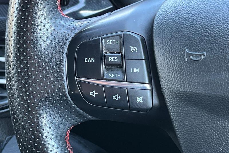 Used Ford Focus 2023 for sale - 78109383: Photo 32