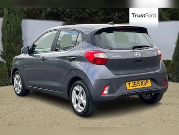 Used Hyundai i10 2020 for sale - 77819627: Photo