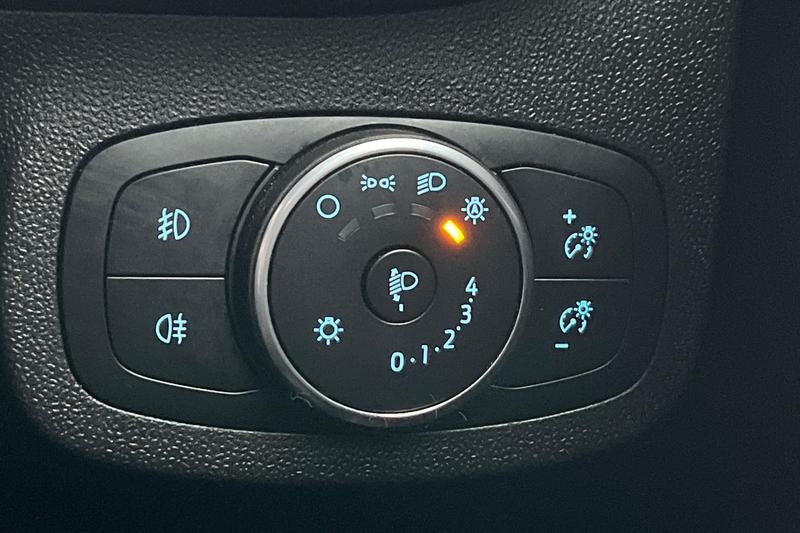 Used Ford Fiesta 2018 for sale - 77367582: Photo 34