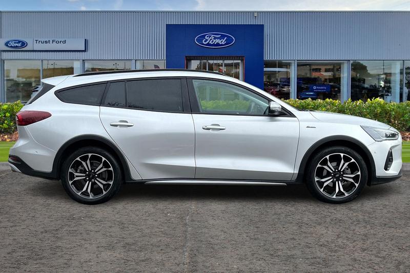 Used Ford Focus 2025 for sale - 78015388: Photo 3