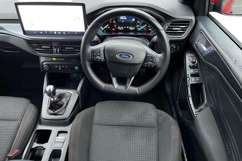 Used Ford Focus 2023 for sale - 76750435: Photo 11
