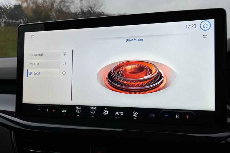 Used Ford Focus 2023 for sale - 76750435: Photo 26