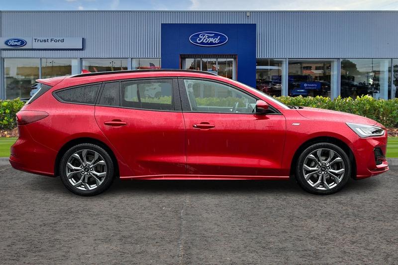 Used Ford Focus 2023 for sale - 76750435: Photo 3