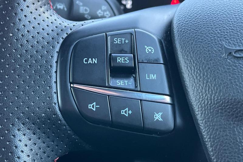 Used Ford Focus 2023 for sale - 77286260: Photo 32