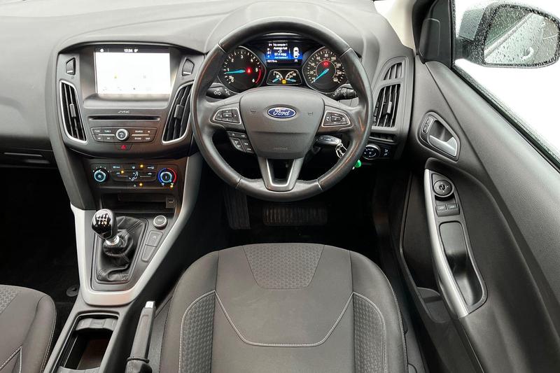 Used Ford Focus 2017 for sale - 76984748: Photo 11