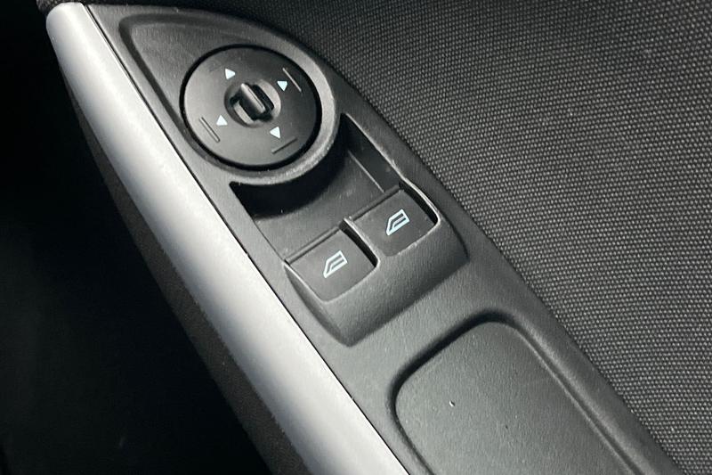 Used Ford Focus 2017 for sale - 76984748: Photo 16