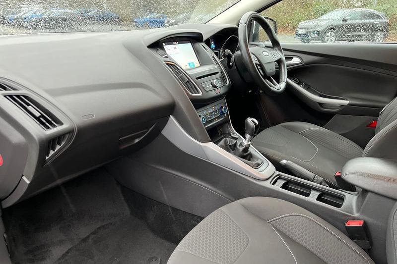 Used Ford Focus 2017 for sale - 76984748: Photo 18