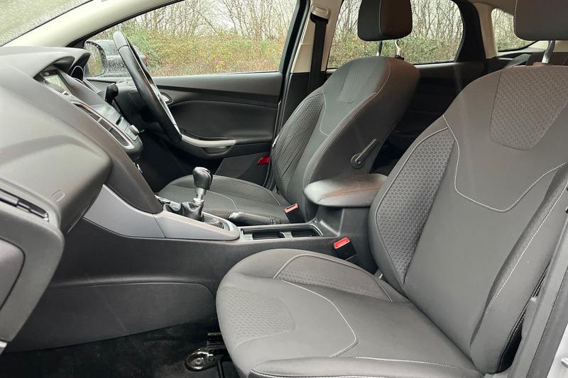 Used Ford Focus 2017 for sale - 76984748: Photo 19