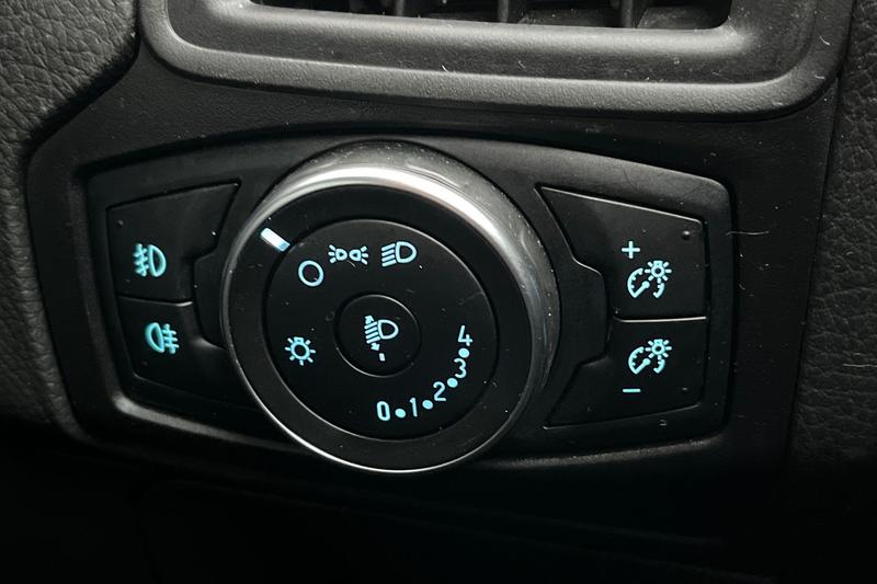 Used Ford Focus 2017 for sale - 76984748: Photo 34