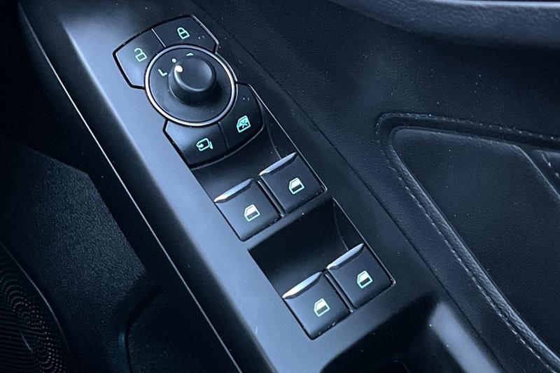 Used Ford Focus 2023 for sale - 76895486: Photo 16