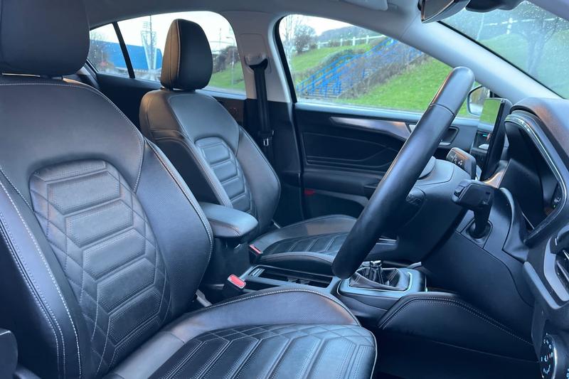 Used Ford Focus 2023 for sale - 76895486: Photo 17