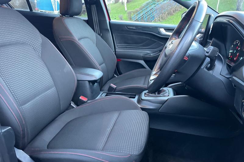 Used Ford Focus 2023 for sale - 76888026: Photo 17