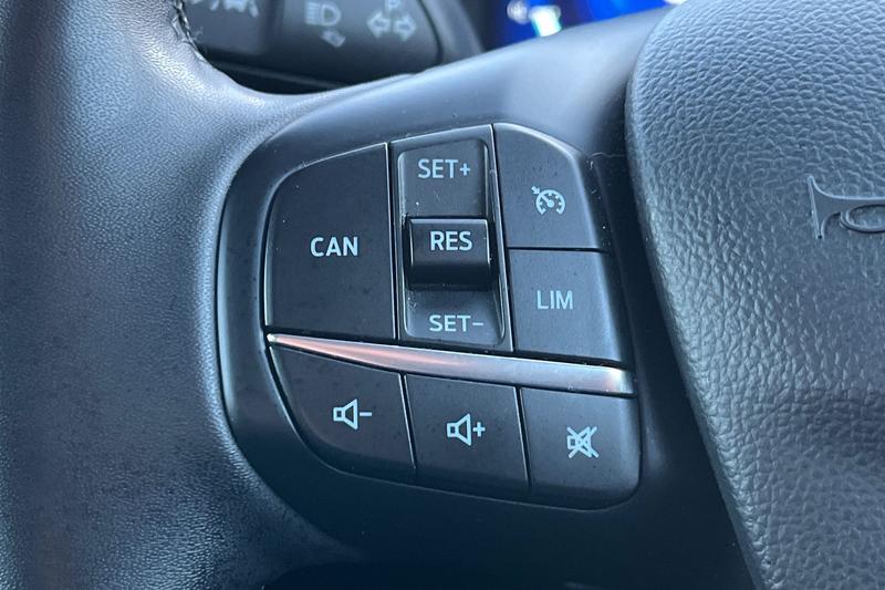 Used Ford Focus 2023 for sale - 76882743: Photo 32