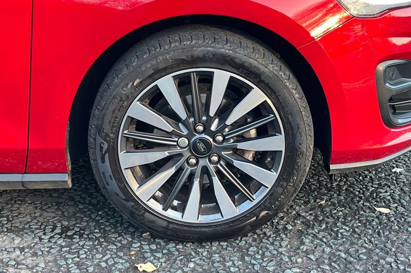 Used Ford Focus 2023 for sale - 76882743: Photo 8