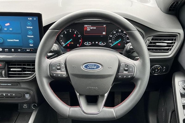 Used Ford Focus 2023 for sale - 76131450: Photo 12
