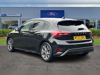 Used Ford Focus 2023 for sale - 76131450: Photo 2