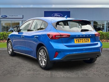 Used Ford Focus 2023 for sale - 76202235: Photo 2