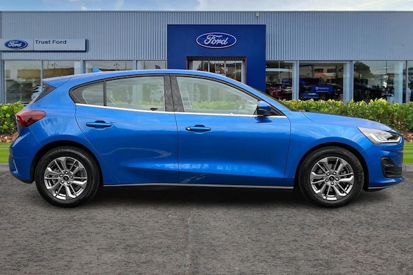 Used Ford Focus 2023 for sale - 76202235: Photo 3