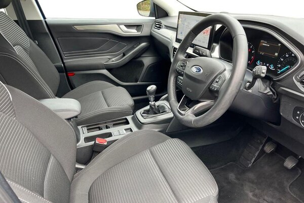 Used Ford Focus 2023 for sale - 76202235: Photo 9